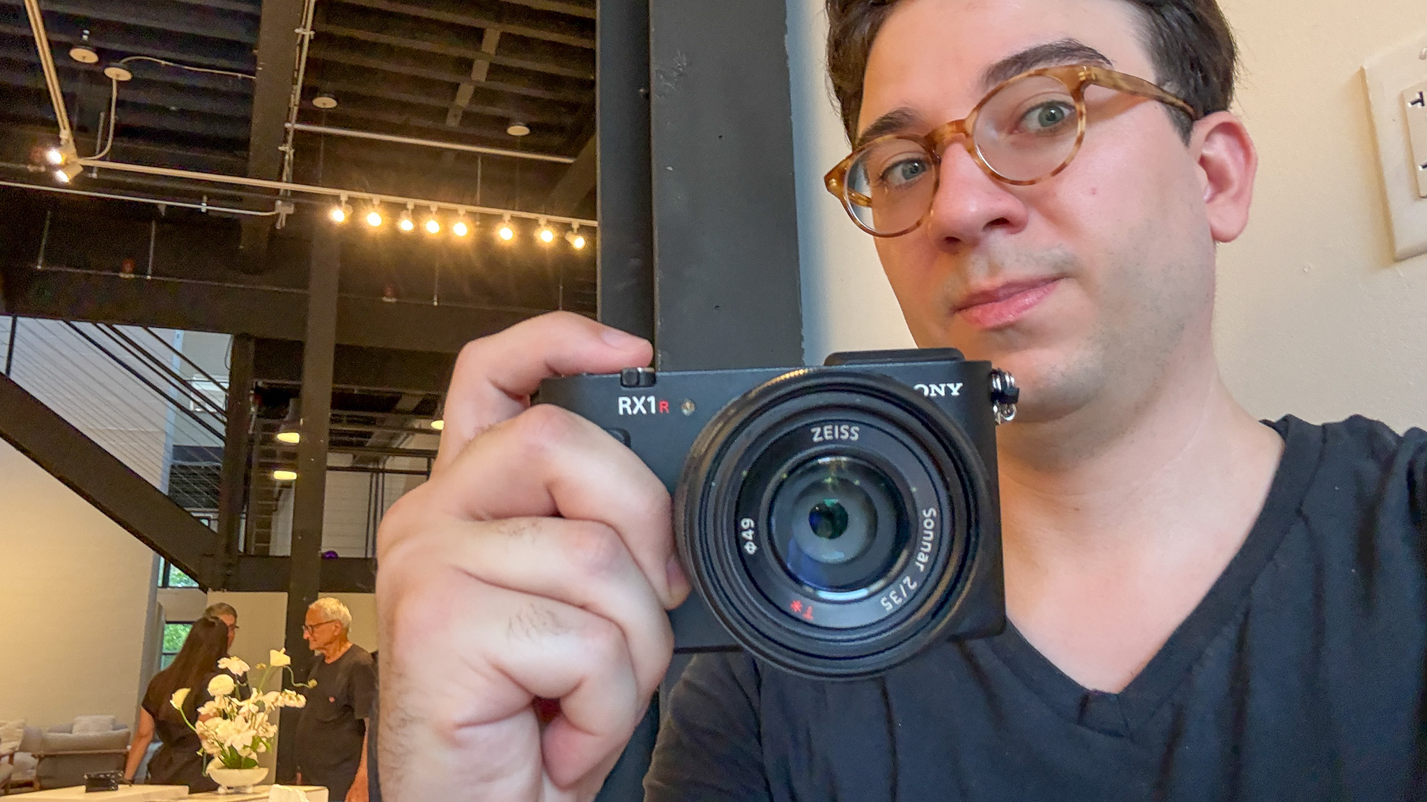 Sony RX1R III - Holding camera while taking a selfie
