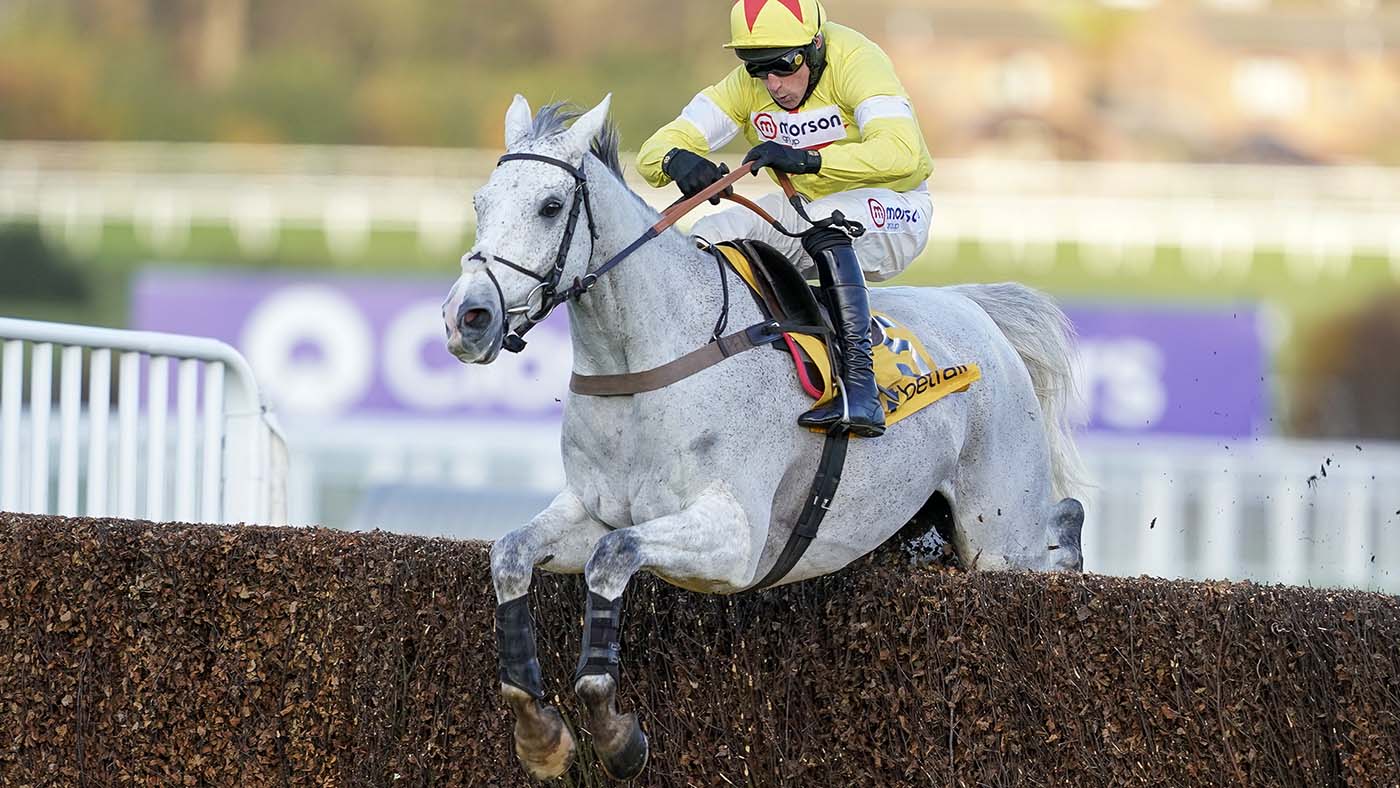 Politologue in the 2020 Tingle Creek Chase at Sandown