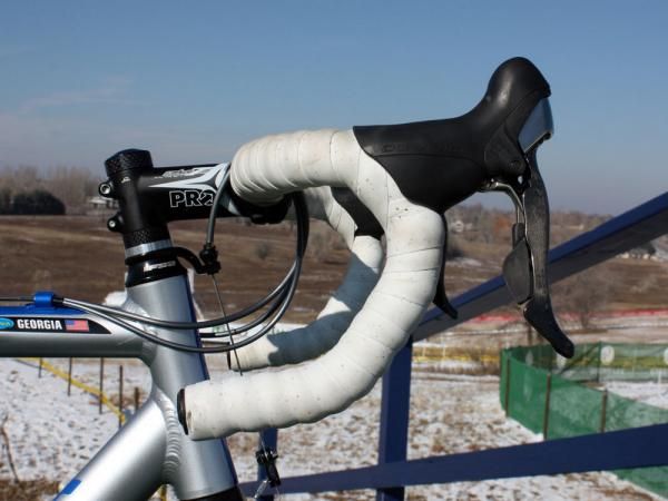 Georgia Gould (Luna) opts for PRO's anatomic bend handlebar.