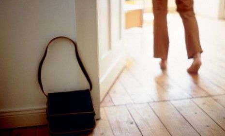 Walking through a doorway creates an &amp;quot;event boundary&amp;quot; in our mind, which can make us forget a decision made just a room away, according to researchers. 