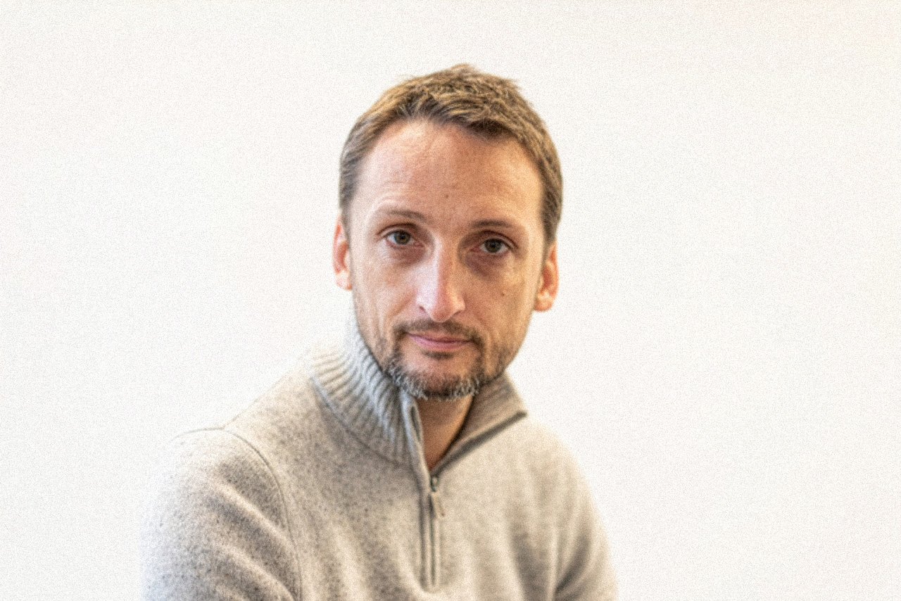 Portrait photograph of street photographer Flavio Bosi, who will be speaking at The Photography &amp;amp; Video Show 2026 on the Light &amp;amp; Land stand (B87)