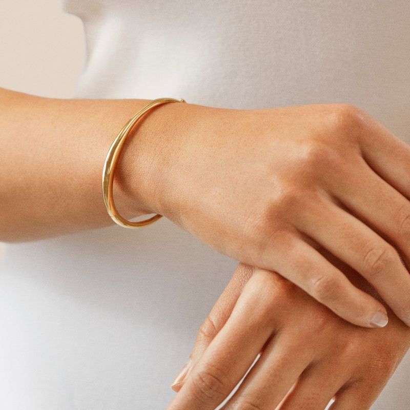 Image of gold bracelet