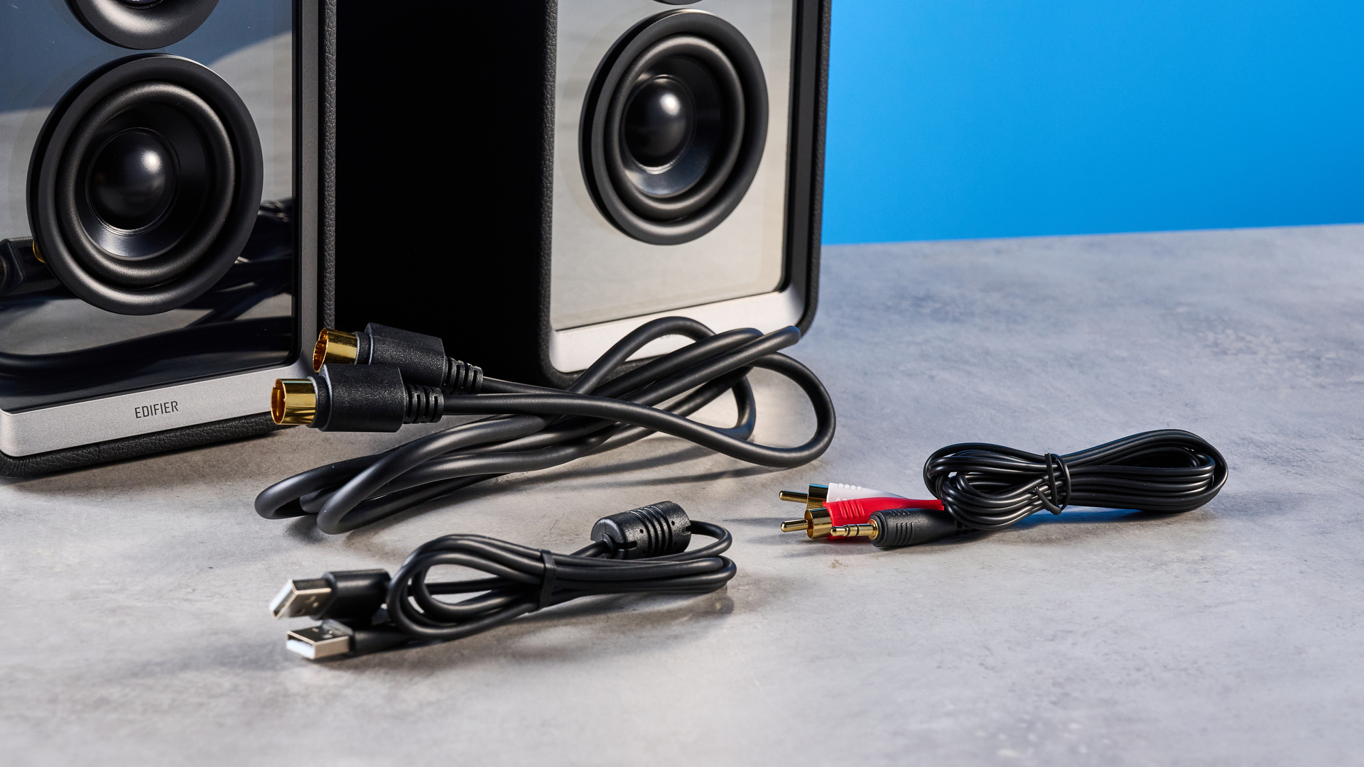 Edifier QR65 gaming and computer speakers in black