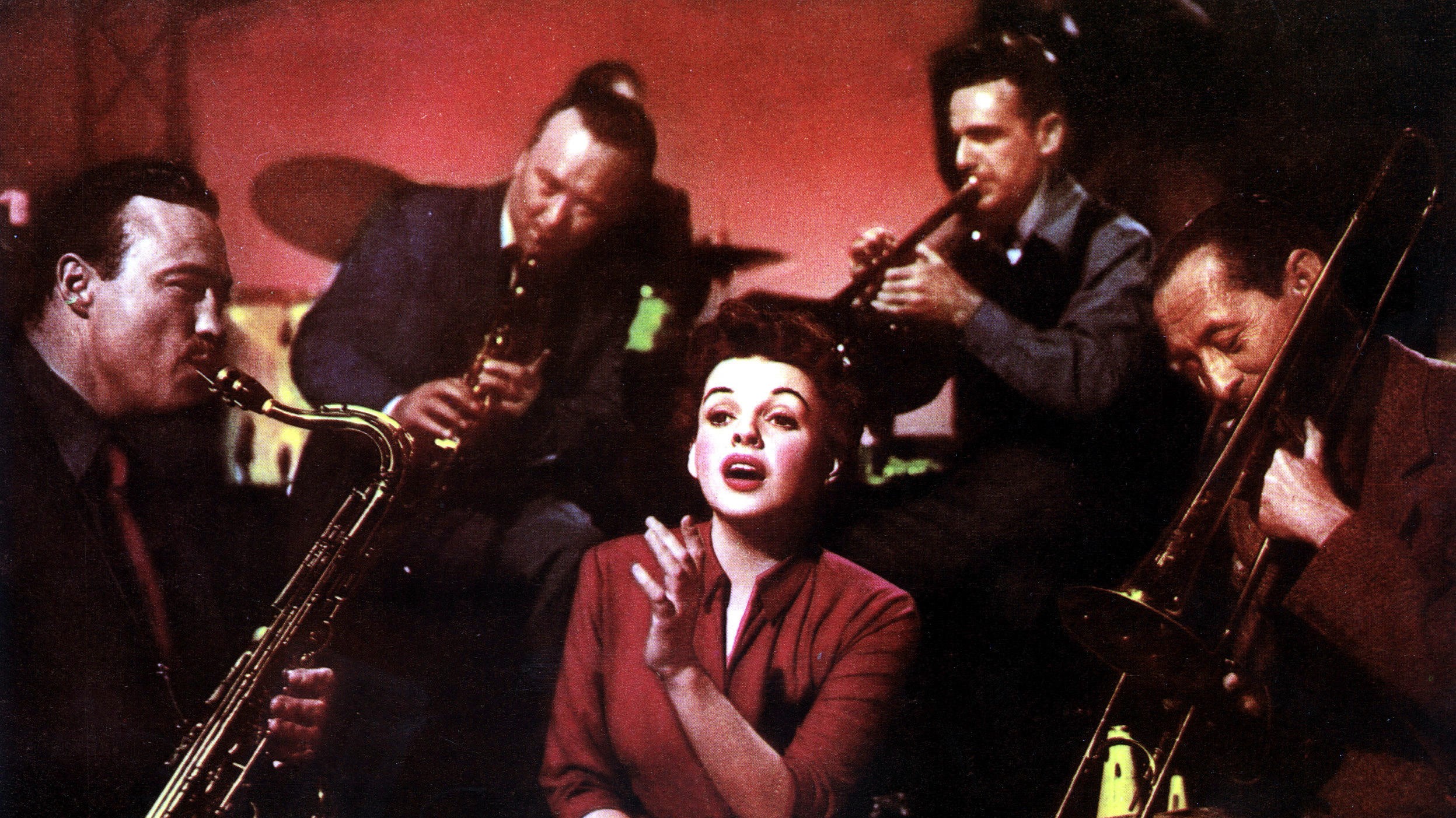 Judy Garland (center) in A Star Is Born