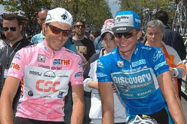 Ivan Basso (l) and Paolo Savoldelli