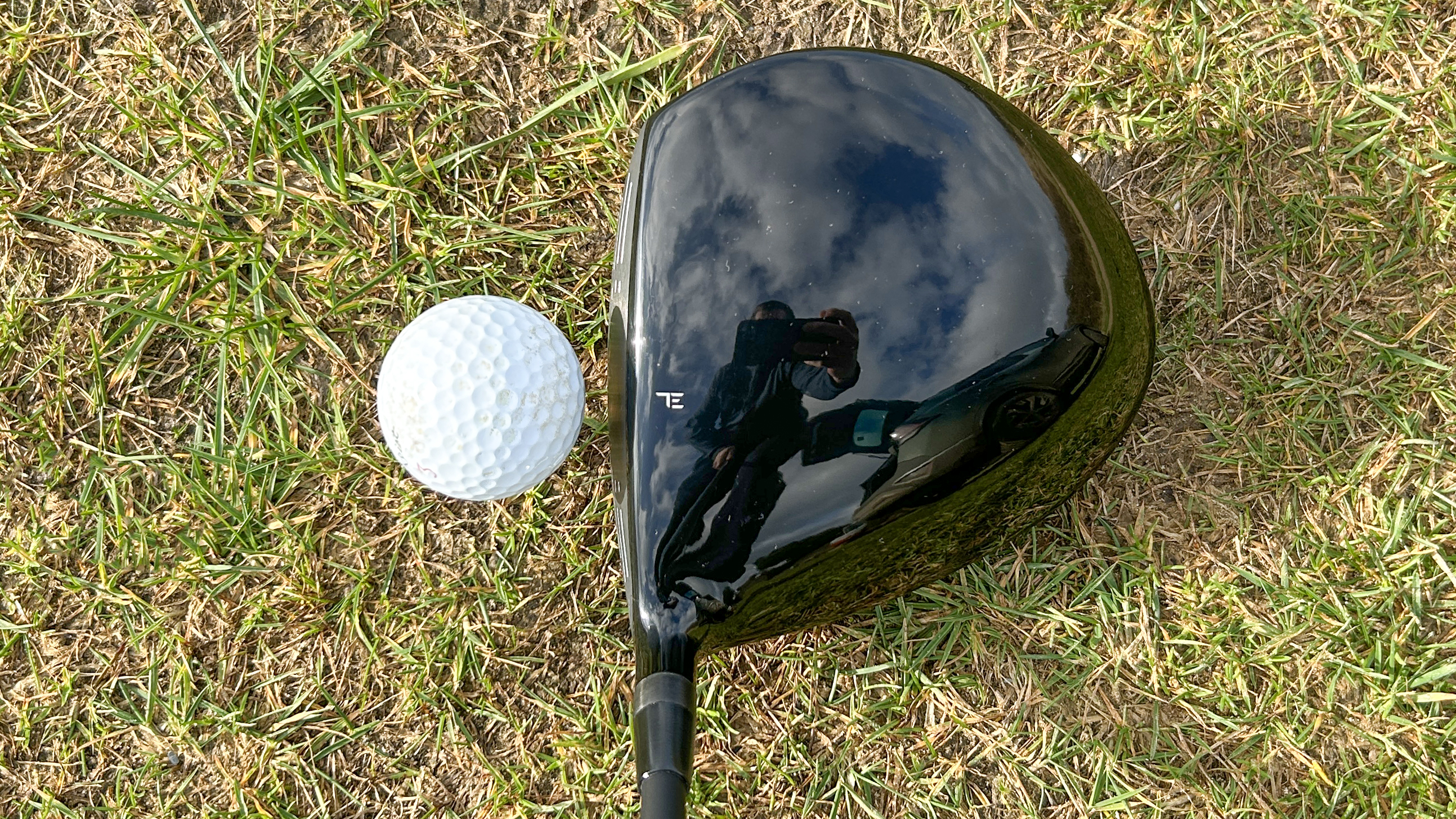Photo of the Tour Edge Hot Launch Max Driver