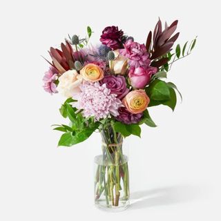 Blooming bouquet in amethyst shades