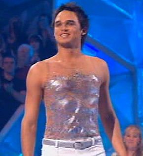 Each skater had to perform solo for 20 seconds on this week's show. Gareth Gates went first...