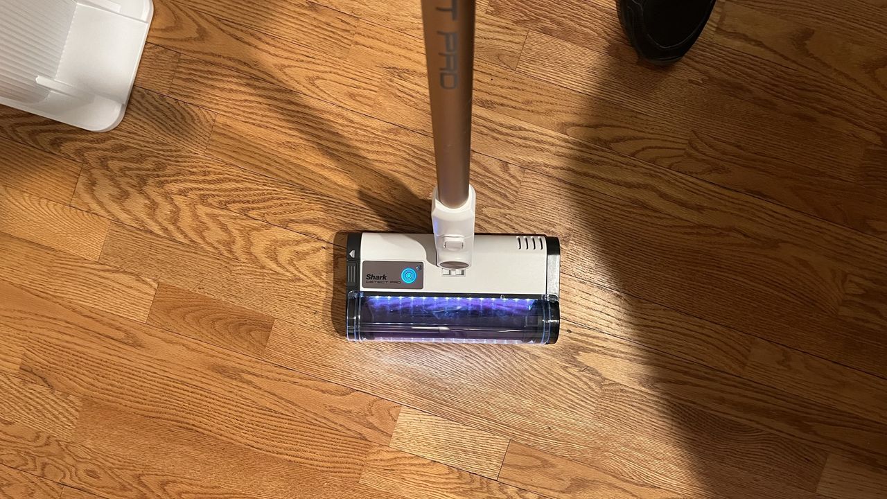 Shark Detect Pro cleaning a floor