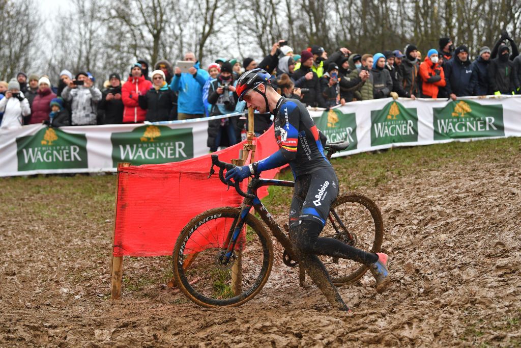 BESANCON FRANCE NOVEMBER 28 Toon Aerts of Belgium and Team Baloise Trek Lions competes during the 6th Besanon UCI CycloCross Worldcup 2021 Mens Elite CXWorldCup UCIcyclocrossWC on November 28 2021 in Besancon France Photo by Luc ClaessenGetty Images