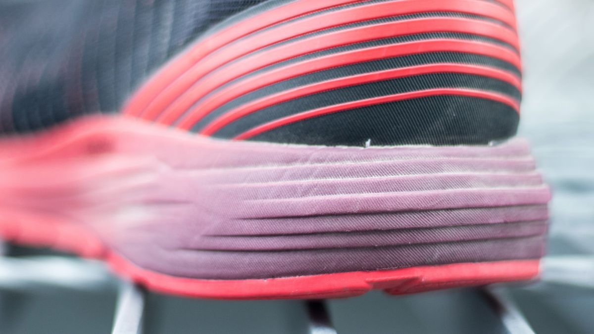 asics-dynaflyte-3-heel