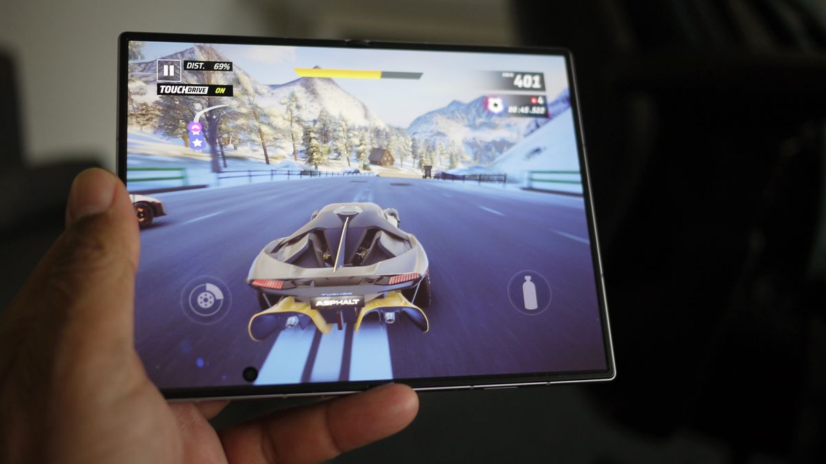 Galaxy Z Fold 8