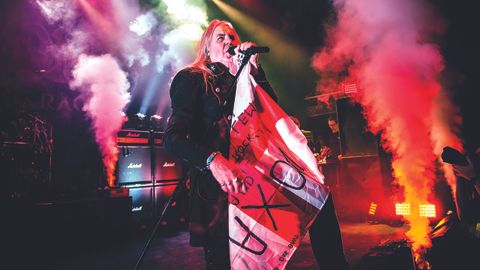 Saxon live in London, 2016