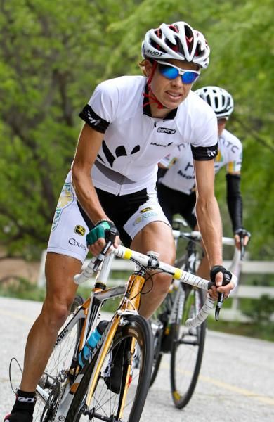 Cath Cheatley (Colavita- Forno d'Asolo) riding in the bunch before her big win.