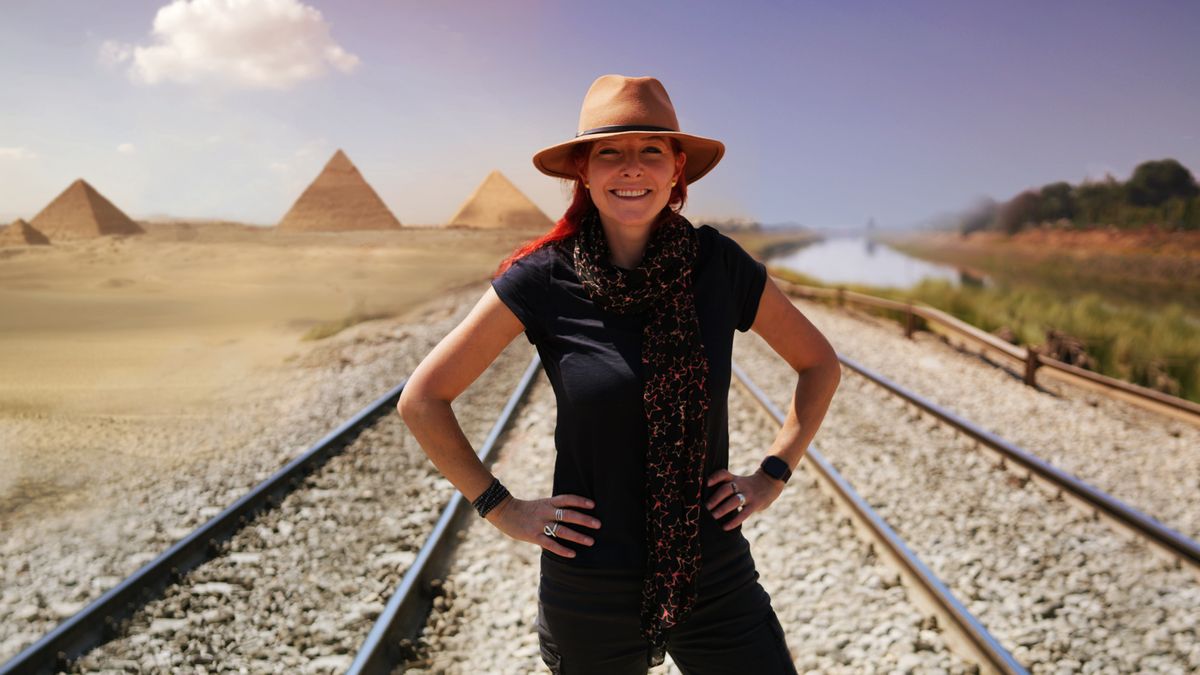 مصر القديمة بالقطار مع أليس روبرتس: تاريخ الهواء ، دليل