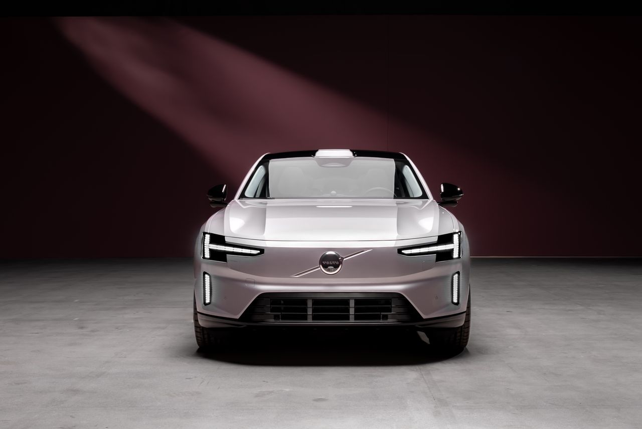 The Volvo ES90