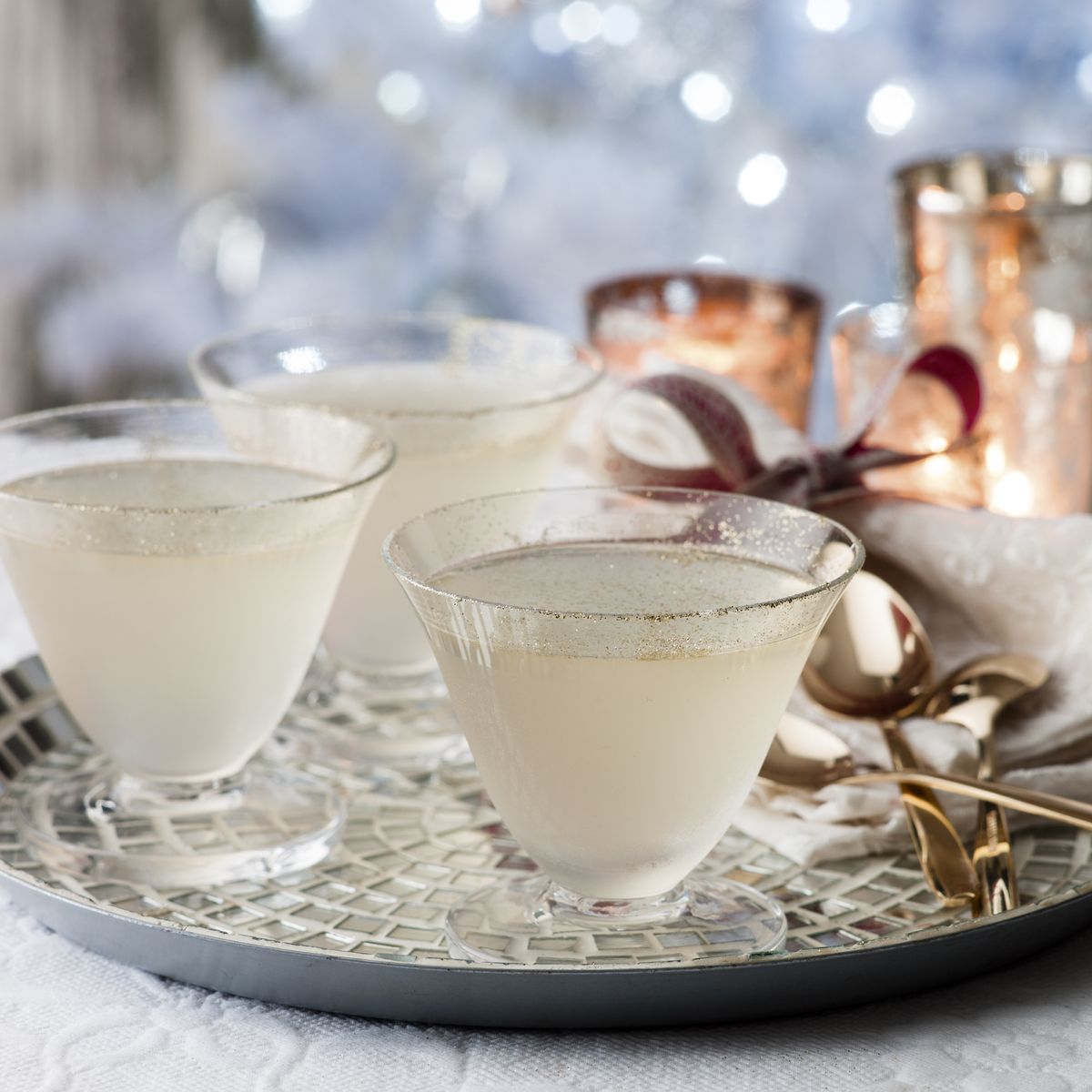 Try our grown up version of jelly with this limoncello and prosecco dessert