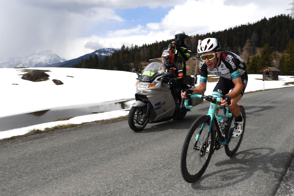 FEICHTEN IM KAUNERTAL AUSTRIA APRIL 20 Simon Yates of United Kingdom and Team BikeExchange during the 44th Tour of the Alps 2021 Stage 2 a 1215km stage from Innsbruck to Feichten im Kaunertal 1291m Snow TourofTheAlps TouroftheAlps on April 20 2021 in Feichten im Kaunertal Austria Photo by Tim de WaeleGetty Images