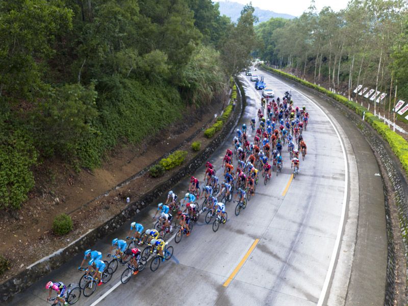 Action from stage 5 at the 2015 Tour of Hainan