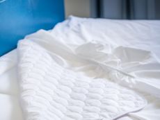 Mattress protector rules - A mattress protector on a mattress