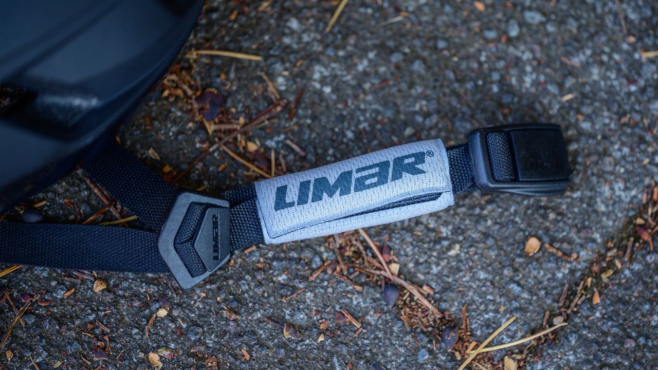 Limar Air Atlas MIPS padding under chin