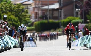 Stage 2 - Vuelta a Burgos Féminas: Mie Bjørndal Ottestad beats Marlen Reusser to stage 2 victory in two-up sprint