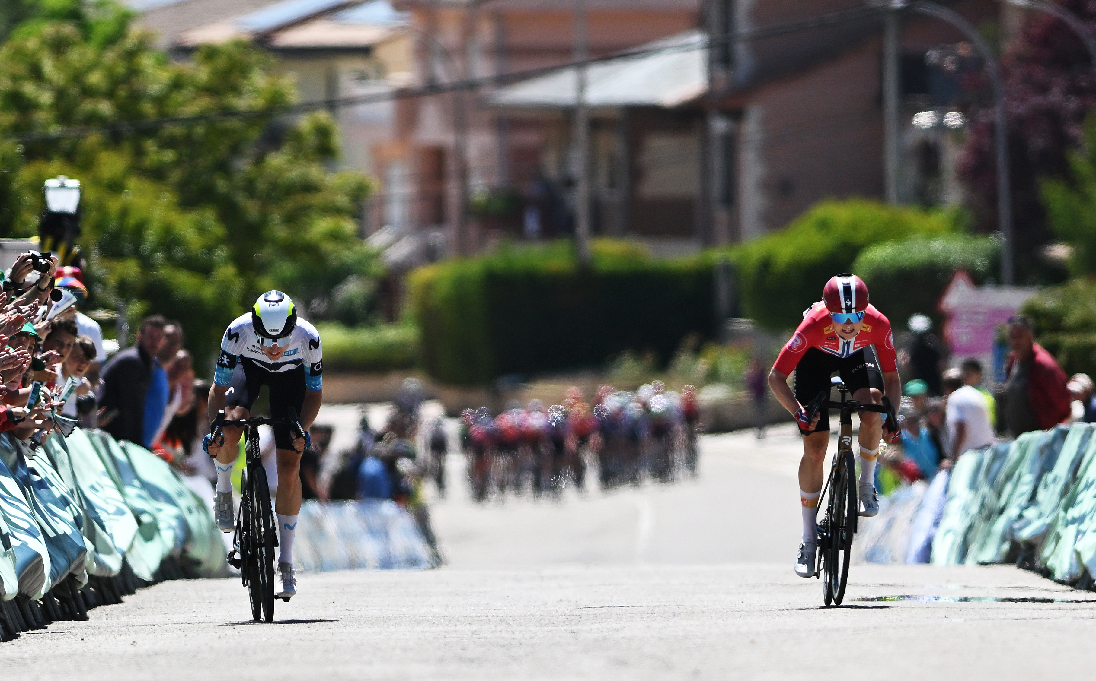 ROA DE DUERO, SPAIN - MAY 23: (L-R) Marlen Reusser of Switzerland and Movistar Team and stage winner Mie Bjorndal Ottestad of Norway and Team Uno-X Mobility sprint at finish line during the 10th Vuelta a Burgos Feminas 2025, Stage 2 a 122km stage from Villalba de Duero to Roa de Duero / #UCIWWT / on May 23, 2025 in Roa de Duero, Spain. (Photo by Szymon Gruchalski/Getty Images)