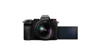 Best low-light cameras: Panasonic Lumix S5