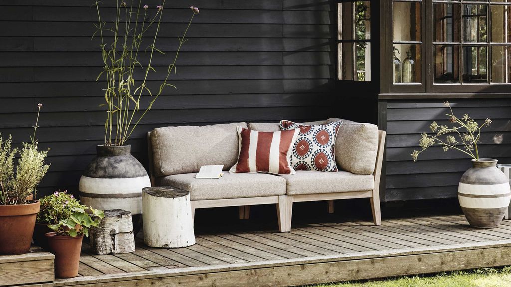 Front porch furniture ideas: 11 chic setups | Gardeningetc