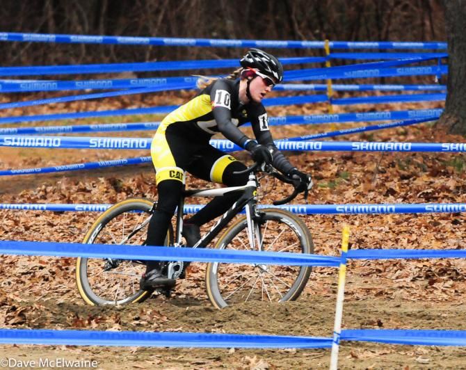 Elle Anderson (Ladies First Racing) chasing Van Gilder.