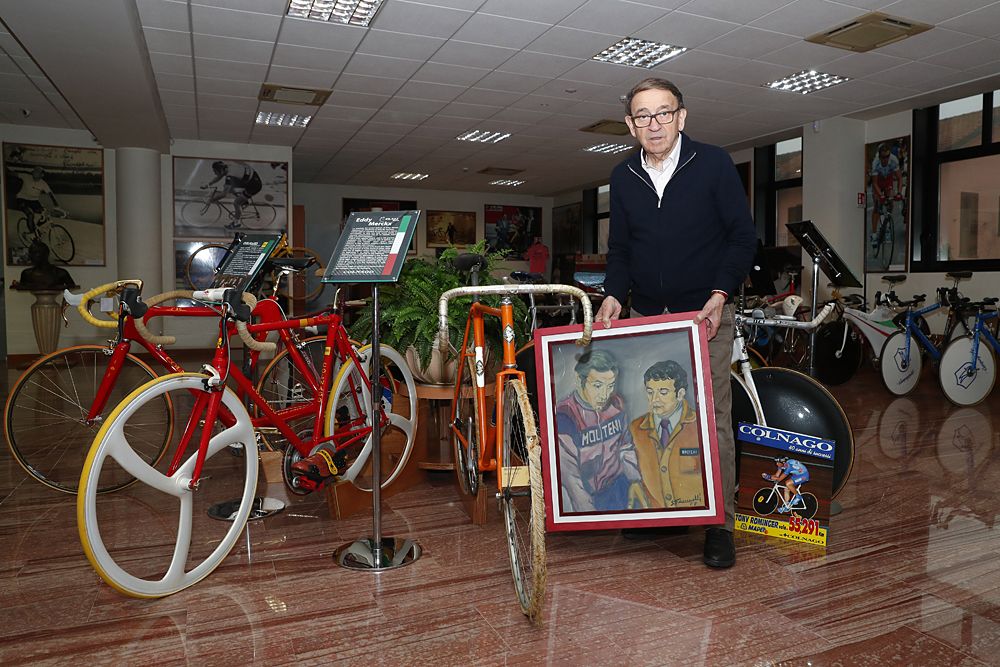 Eddy Merckx's Hour Record bike, Ernesto Colnago with a portrait of him and Merckx