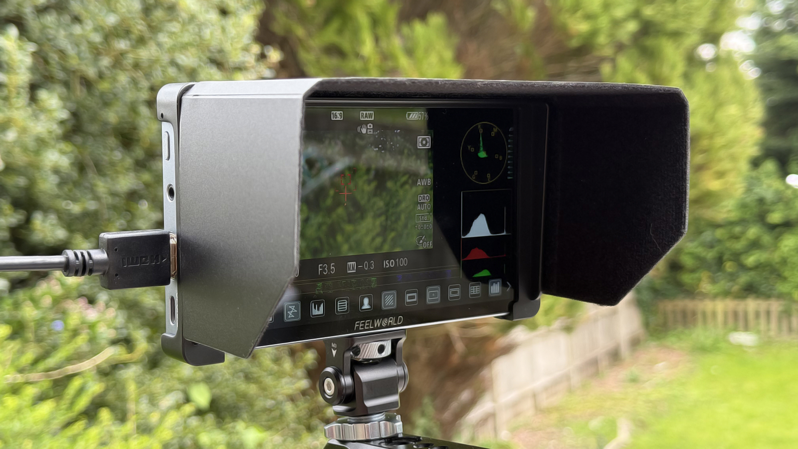 Feelworld P6XL field monitor