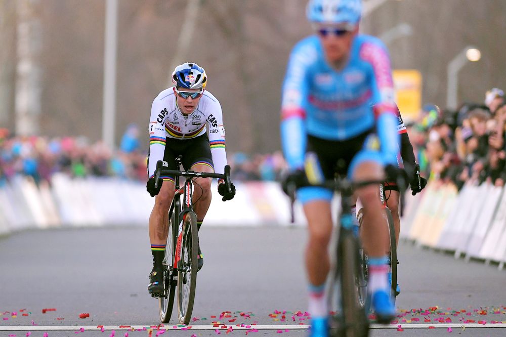 Wout van Aert finishes at Tabor