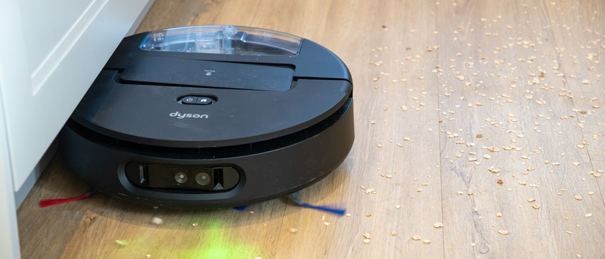 Dyson's new robot vacuum isn't a disaster... but it's hardly a roaring success, either