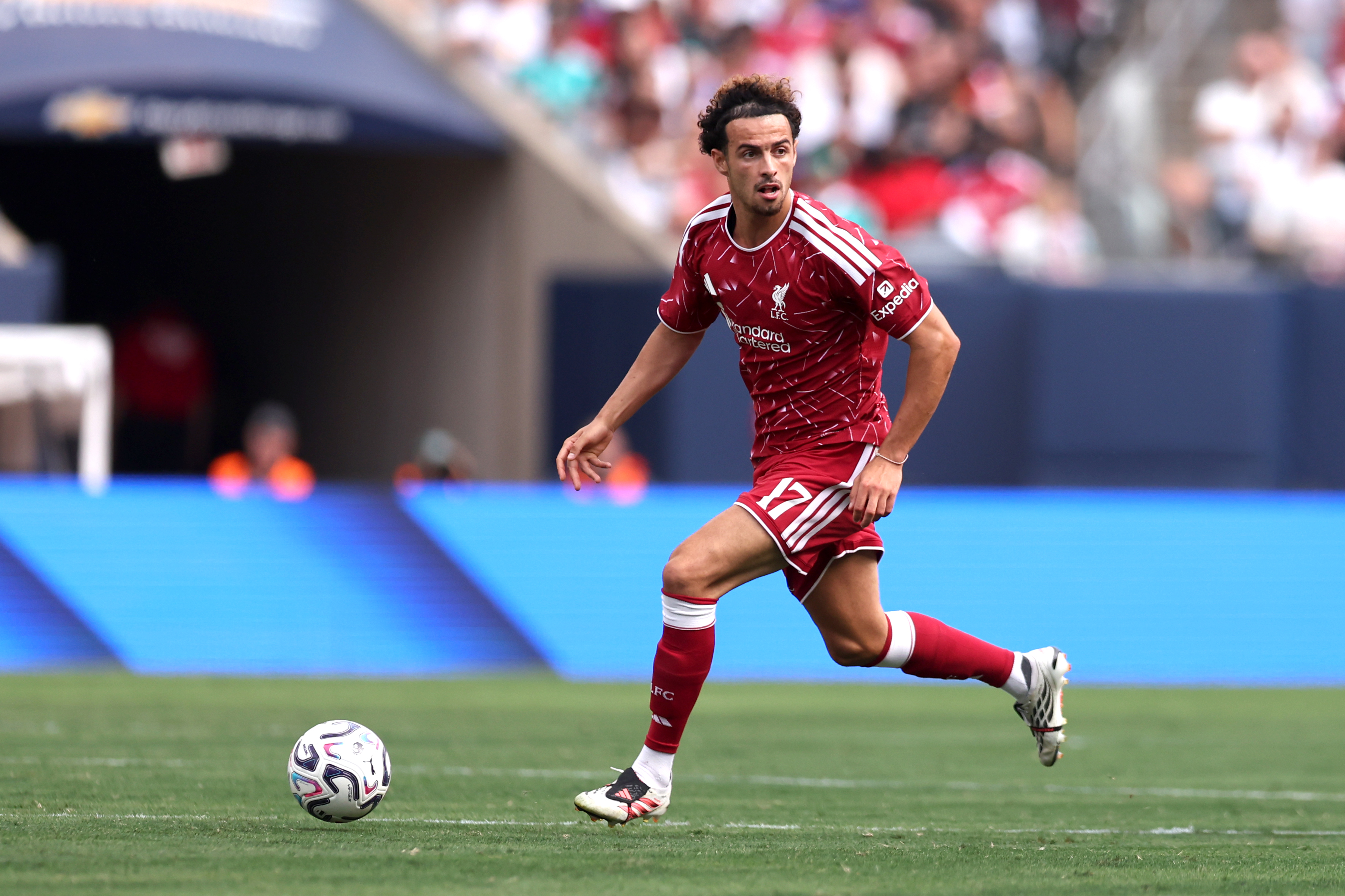 CHICAGO, ILLINOIS - AUGUST 2: Curtis Jones #17 of Liverpool dribble the ball during a friendly match against Leeds United at Soldier Field on August 2, 2026 in Chicago, Illinois. (Photo by Geoff Stellfox/Getty Images)