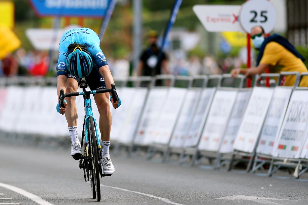 HONDARRIBIA SPAIN APRIL 08 Arrival Ion Izagirre Insausti of Spain and Team Astana Premier Tech during the 60th ItzuliaVuelta Ciclista Pais Vasco 2021 Stage 4 a 1892km stage from VitoriaGasteiz to Hondarribia itzulia ehitzulia on April 08 2021 in Hondarribia Spain Photo by David RamosGetty Images