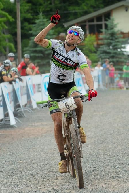 Jeremiah Bishop (Sho-Air Cannondale) winning the Windham Mountain Pro XCT
