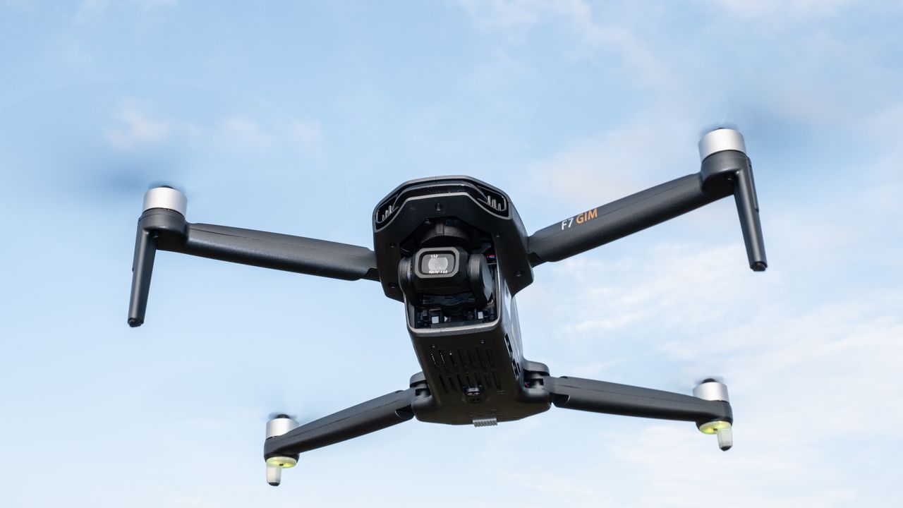 Bwine F7GIM drone review