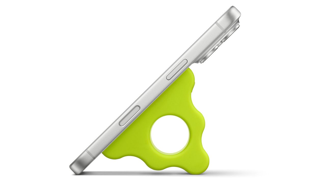 Bailey Hikawa accessible grip and stand