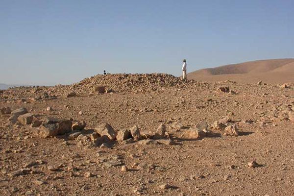 Syria, aligned rocks