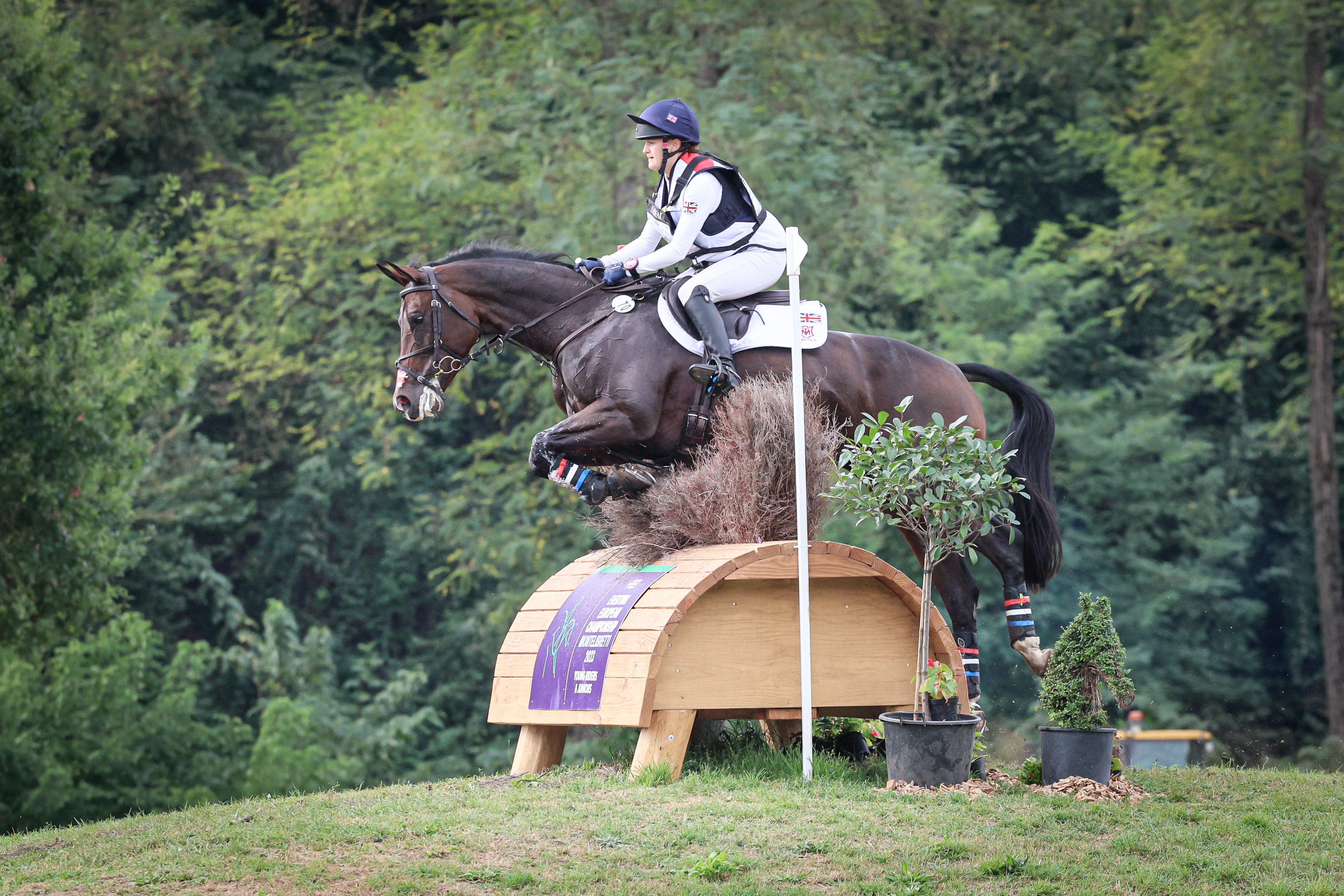 Anna PRICE KEEP HAPPY GBR, junior eventer