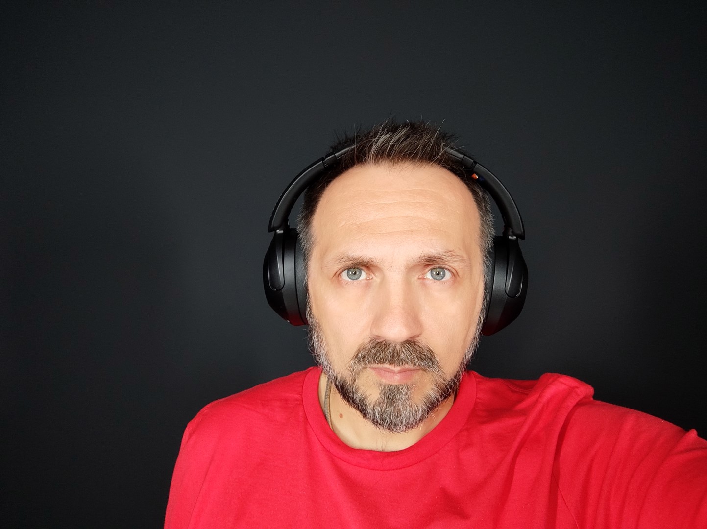 Sony WH-XB910N