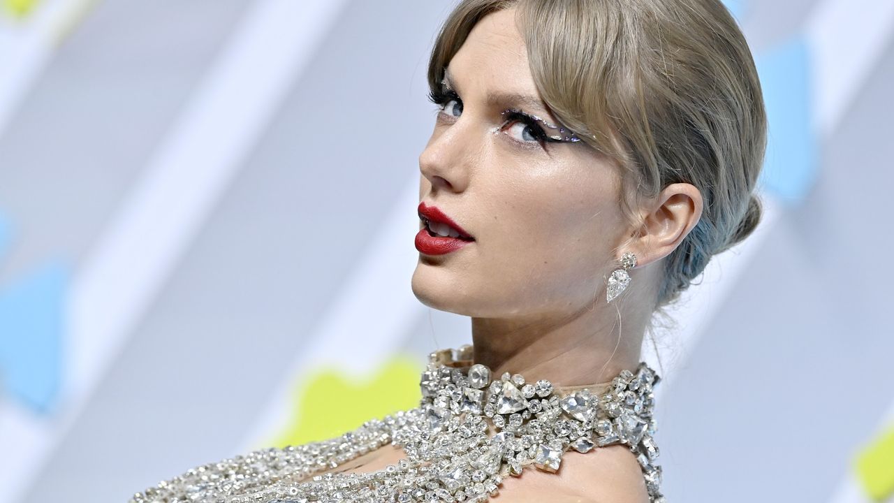 Taylor Swift attends the 2022 MTV Video Music Awards at Prudential Center on August 28, 2022 in Newark, New Jersey