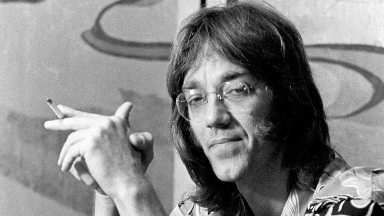 The Doors&amp;rsquo; Ray Manzarek posing for a photograph in the mid-1970s