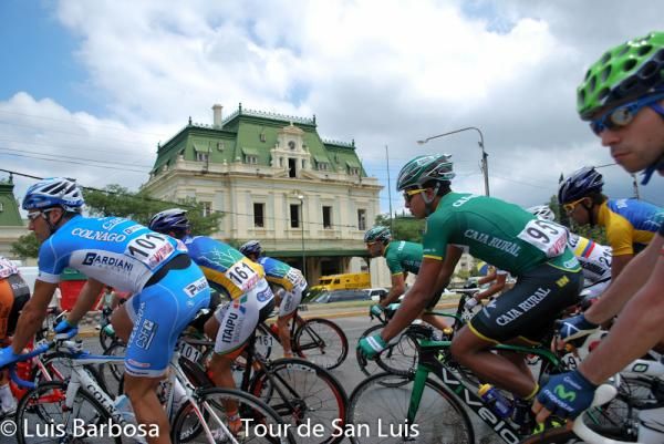 The pleasant sunshine did not last long on day one of the Tour de San Luis.