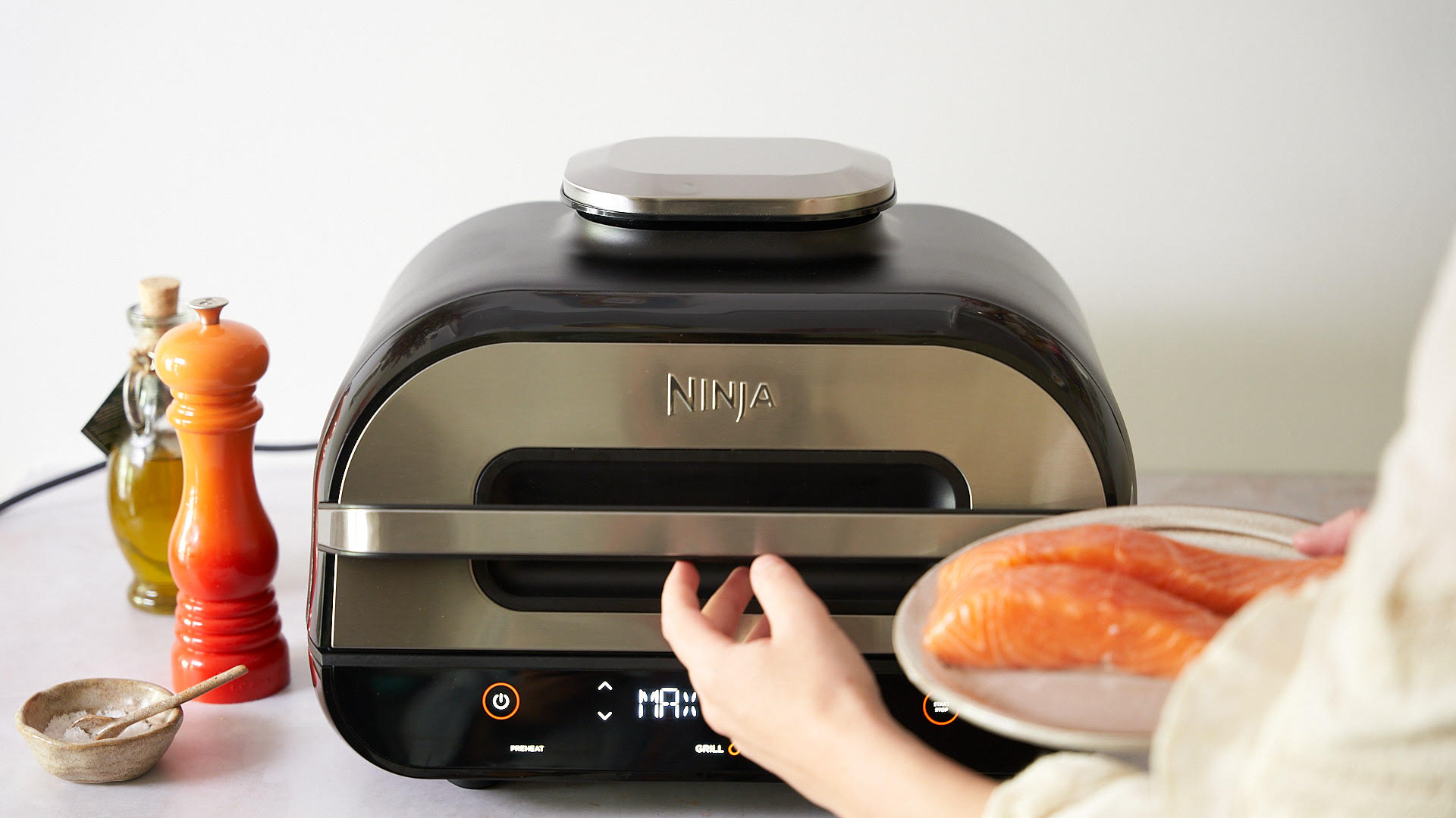 Cooking salmon in the Ninja Foodi MAX Health Grill & Air Fryer