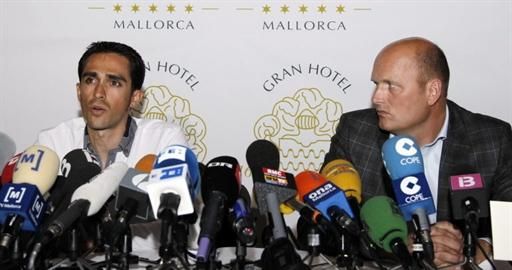 Alberto Contador and Saxo Bank - Sungard team director Bjarne Riis held a press conference regarding Contador's doping sanction.