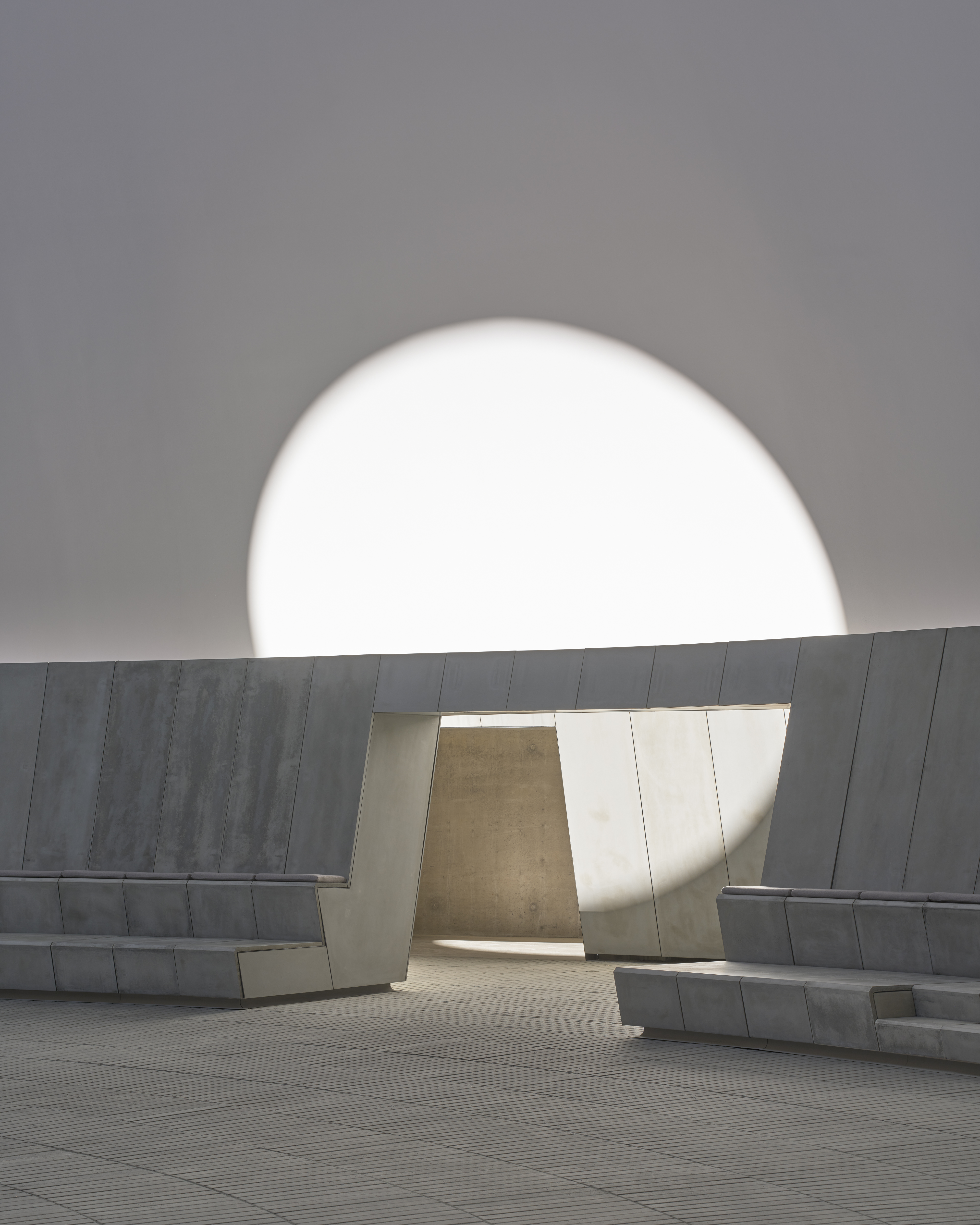 inside skyscape by james turrell