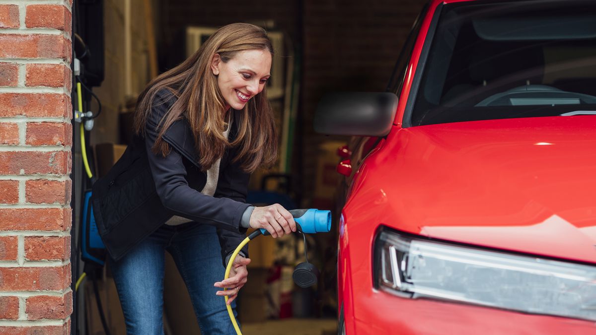 New Electric Car Charging Points Law Takes Effect | Homebuilding