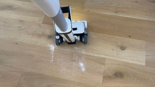 Gtech AirRAM Vacuum vacuuming flour